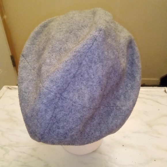 Women's Grey Skull Beanie - Picture 3 of 4